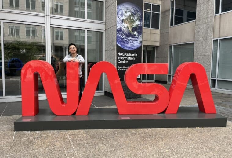 Bochu Ding, a DTI student at Nasa